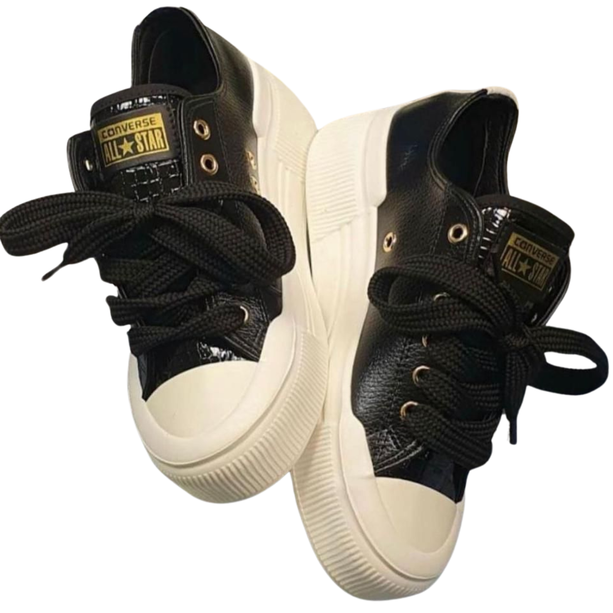 Converse Zapatillas Mujer: Estilo y Comodidad en Cada Paso Si estás buscando CONVERSE ZAPATILLAS MUJER para completar tu look con estilo y comodidad, has llegado al lugar correcto. En Onlineshoppingcenterg, te ofrecemos una amplia selección de zapatillas Converse para mujer, con diseños clásicos y modernos que se adaptan a cualquier ocasión. Sigue leyendo para descubrir por qué las Converse zapatillas mujer son la mejor elección y cómo encontrar el par perfecto.  ¿Por qué Comprar Converse Zapatillas Mujer? Las zapatillas Converse para mujer son conocidas por su estilo icónico y su versatilidad. Tanto si buscas un par para tu día a día como para ocasiones especiales, Converse zapatillas mujer te ofrecen una combinación perfecta de comodidad y diseño.  Variedad de Estilos En Onlineshoppingcenterg, encontrarás una amplia gama de modelos, desde las clásicas Converse negras plataforma hasta las elegantes Converse plataforma blancas. Si buscas algo diferente, también tenemos opciones como las Converse rosas o las populares Converse negras plataforma, ideales para cualquier tipo de look.  Comodidad Todo el Día Las Converse zapatillas mujer no solo destacan por su diseño, sino también por su comodidad. Gracias a sus suelas acolchadas y su ajuste perfecto, puedes llevarlas todo el día sin problemas. Ya sea que optes por los clásicos tenis Converse para mujer o las modernas Converse plataforma, te asegurarás de caminar con estilo y confort.